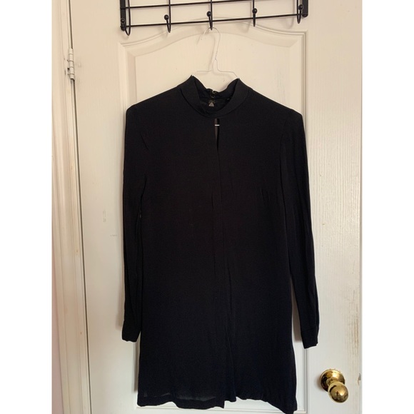 Aritzia T. Babaton Silk Blouse - Picture 1 of 4
